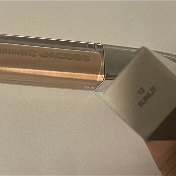 Marc Jacobs Highlighter Retail $32 - Picture 2 of 3